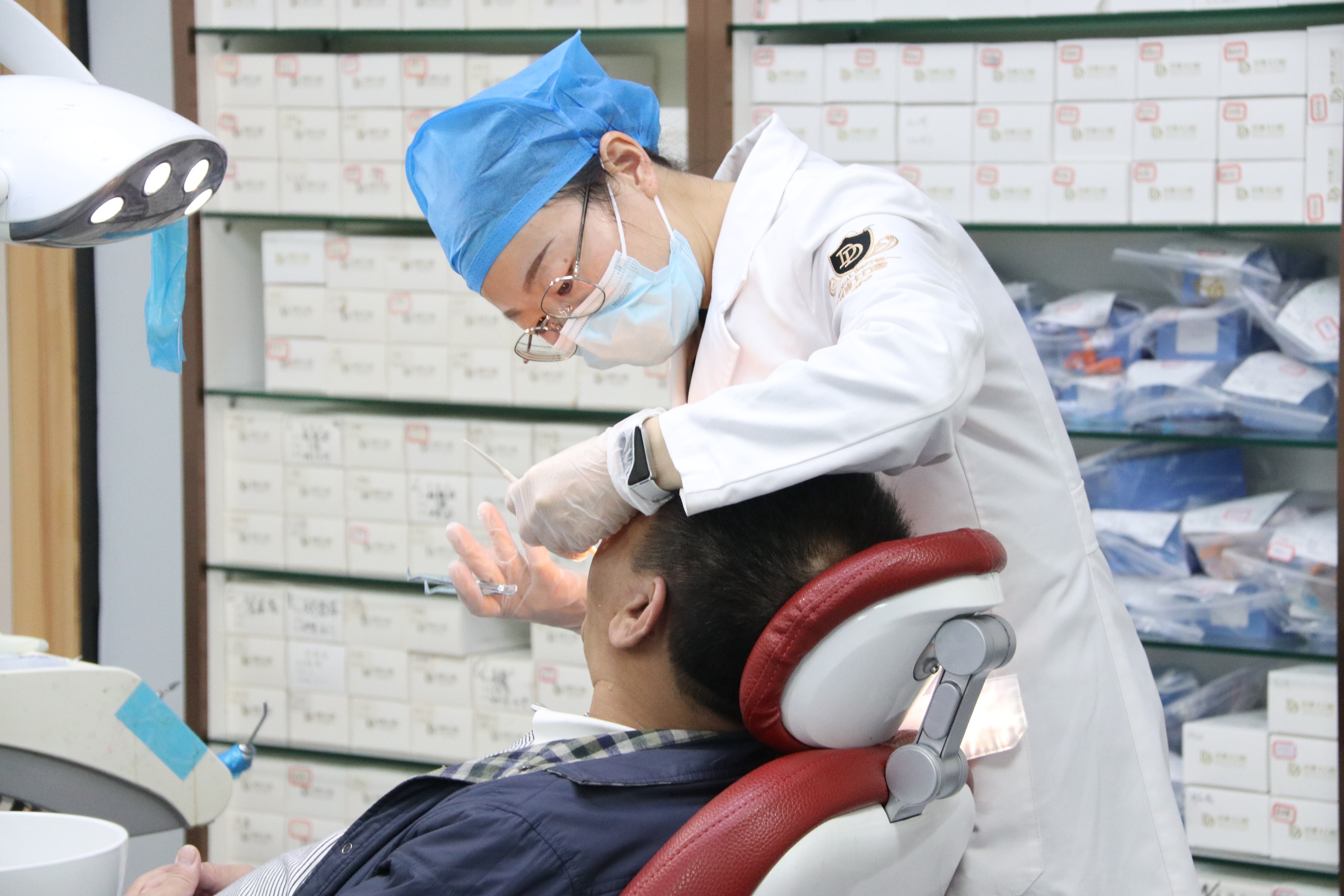 泉州牙博士口腔全科院长刘芳会诊中