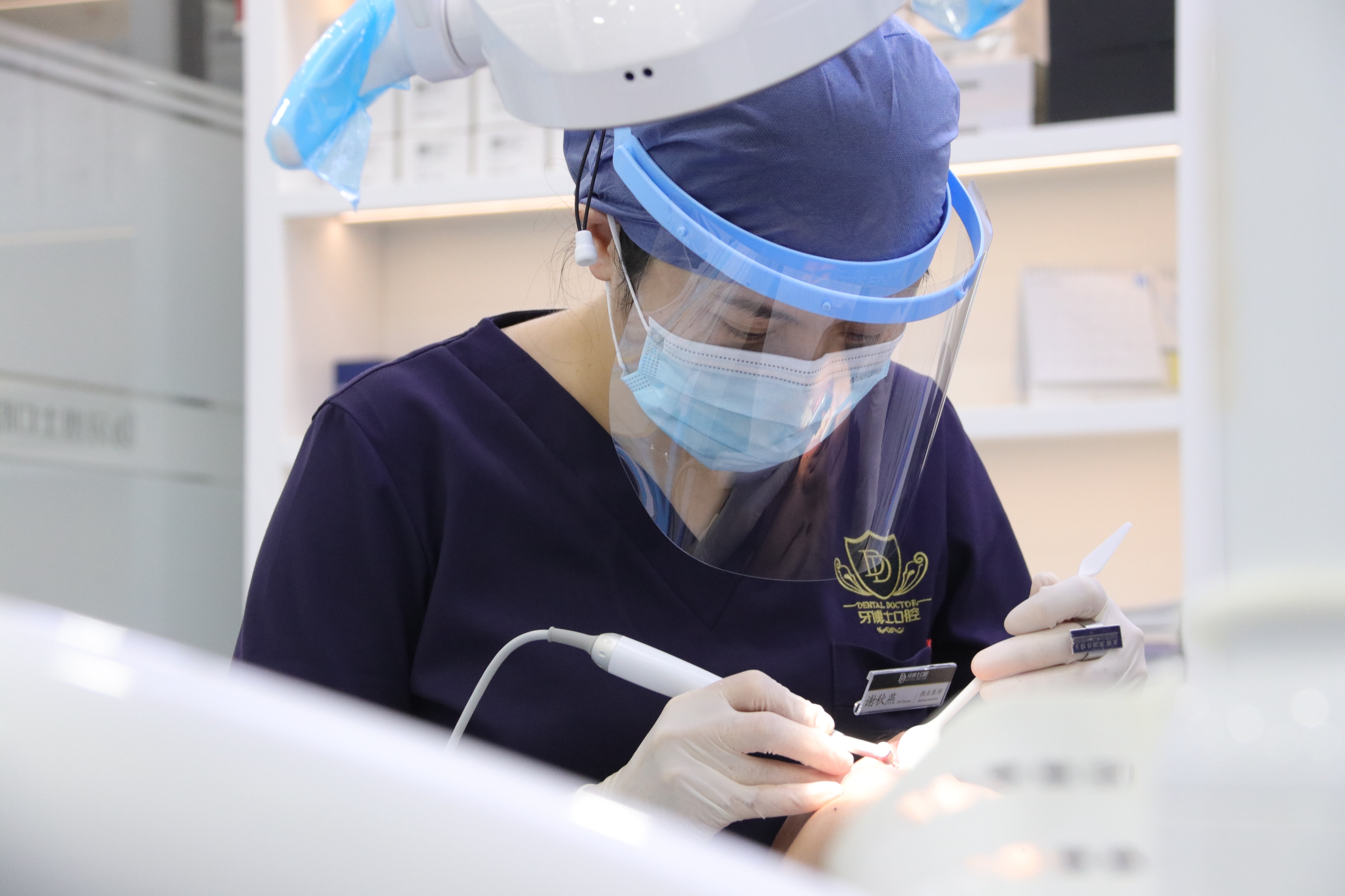 泉州牙博士口腔晋江机构全科主任谢秋燕诊疗中